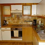 Karin Humer 巴德伊舍