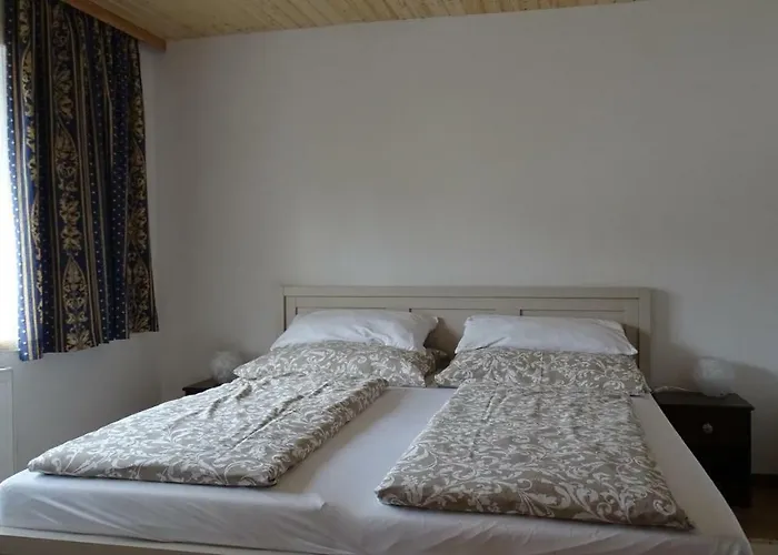 Karin Humer * Бад-Ишль