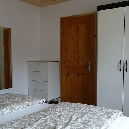 Karin Humer Lägenhet