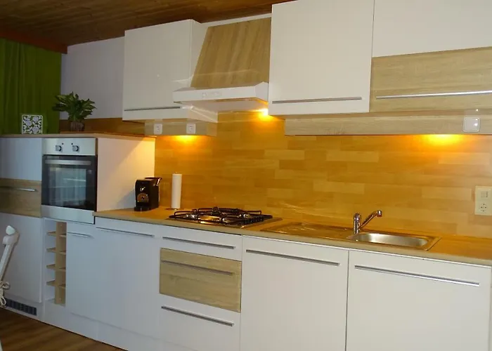 Karin Humer Appartement *